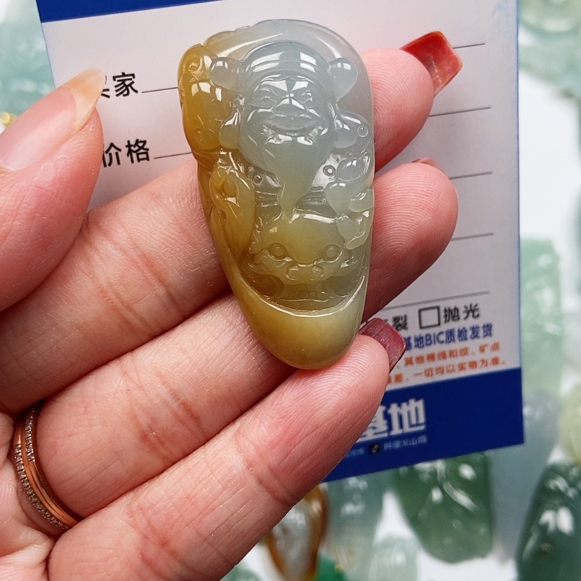 【闪购商品】翡翠颈饰未镶嵌财爷