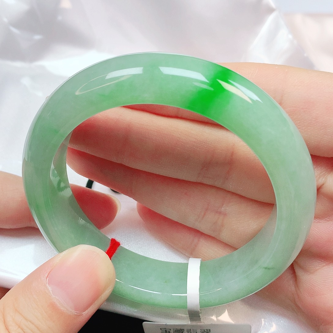 翡翠未镶嵌手镯抖音798