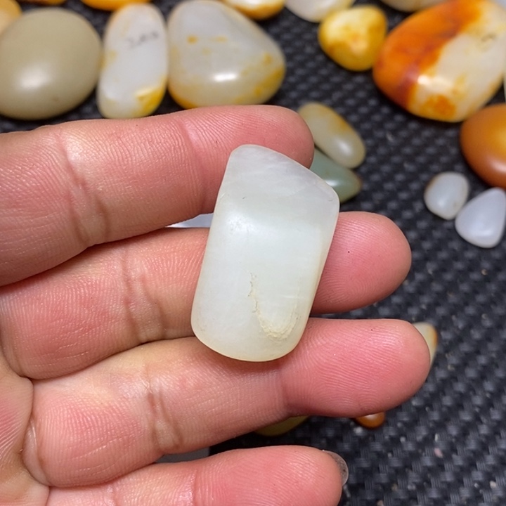 和田玉珠宝奇石未镶嵌