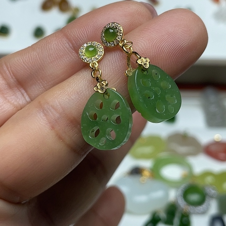 和田玉（青白玉）银S925镶嵌耳饰颜色多样性发货