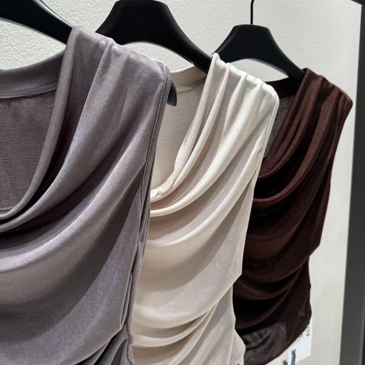 1110三色简约小衫