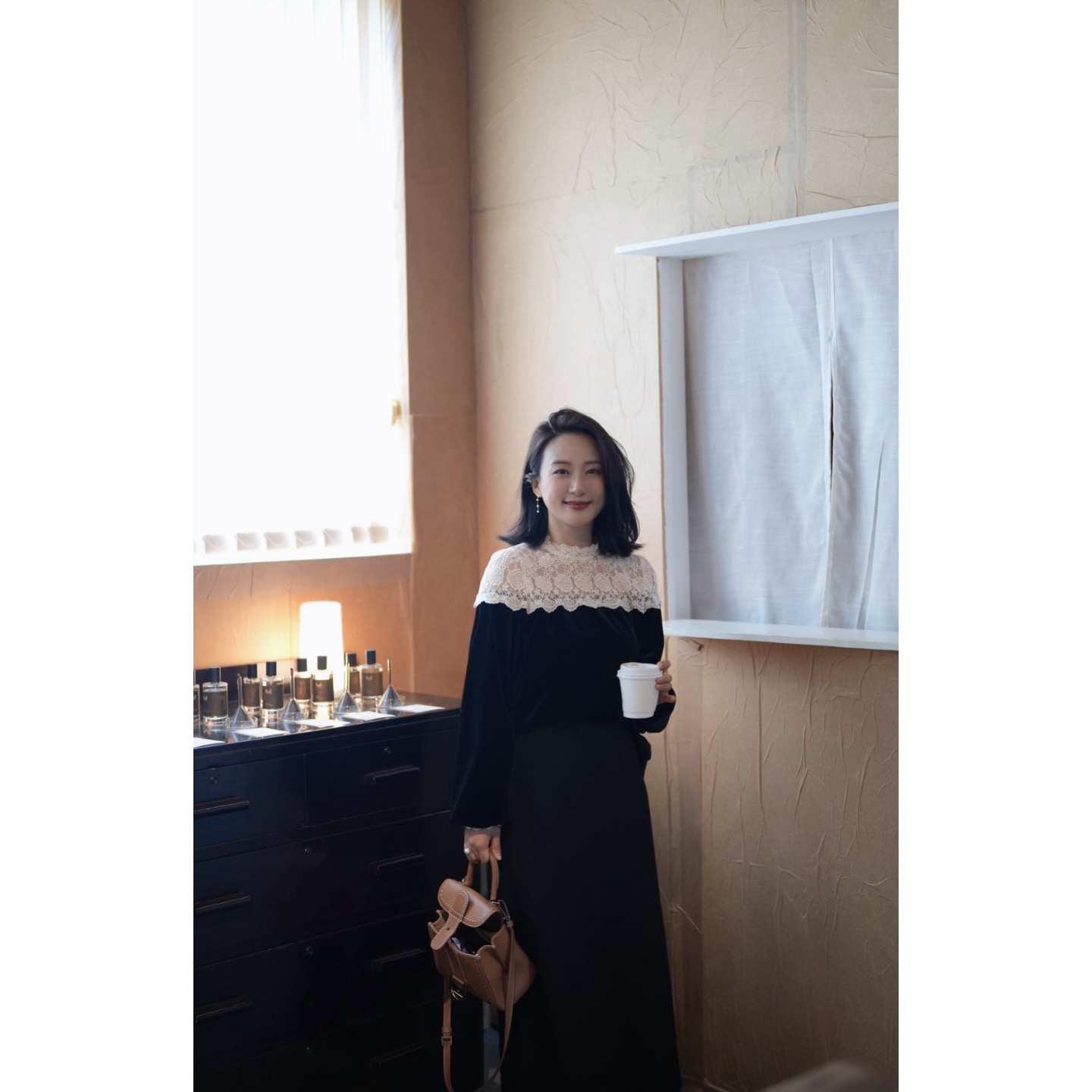 （日落维港）丝绒蕾丝拼接小衫