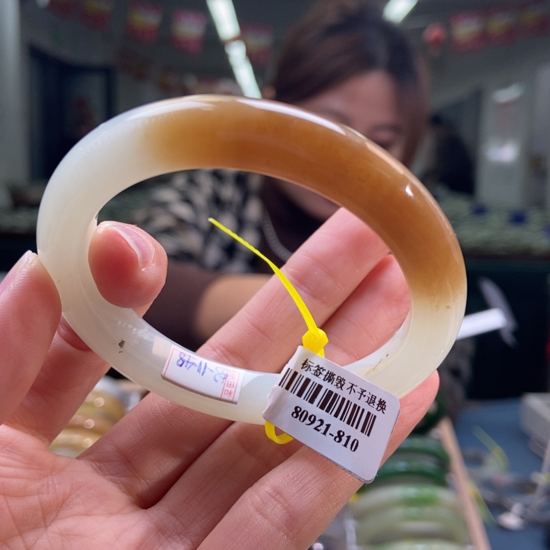 和田玉手镯未镶嵌53