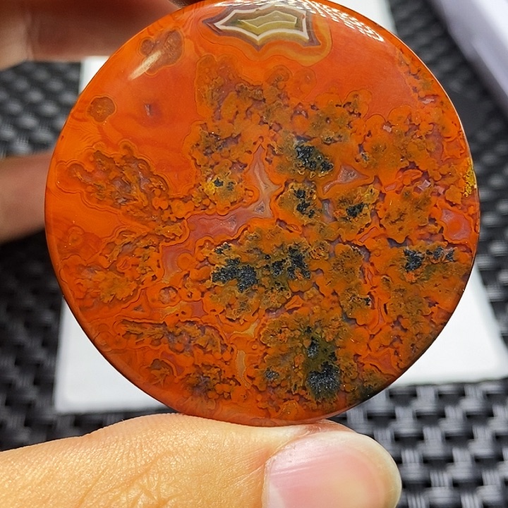 哥***。玛瑙/玉髓颈饰未镶嵌