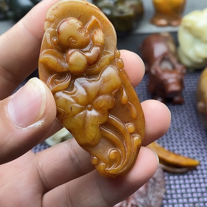 未镶嵌蛇纹石玉颈饰