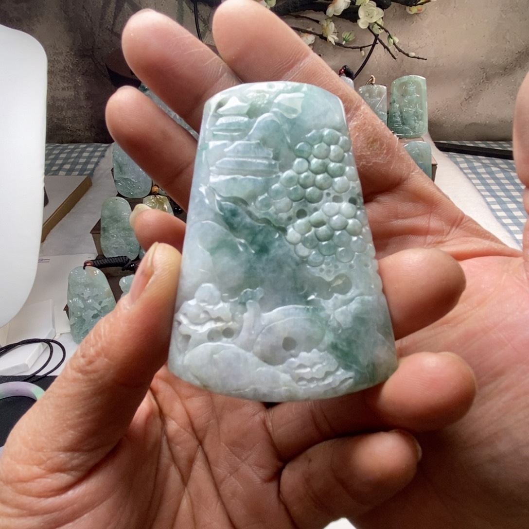 翡翠颈饰未镶嵌天然