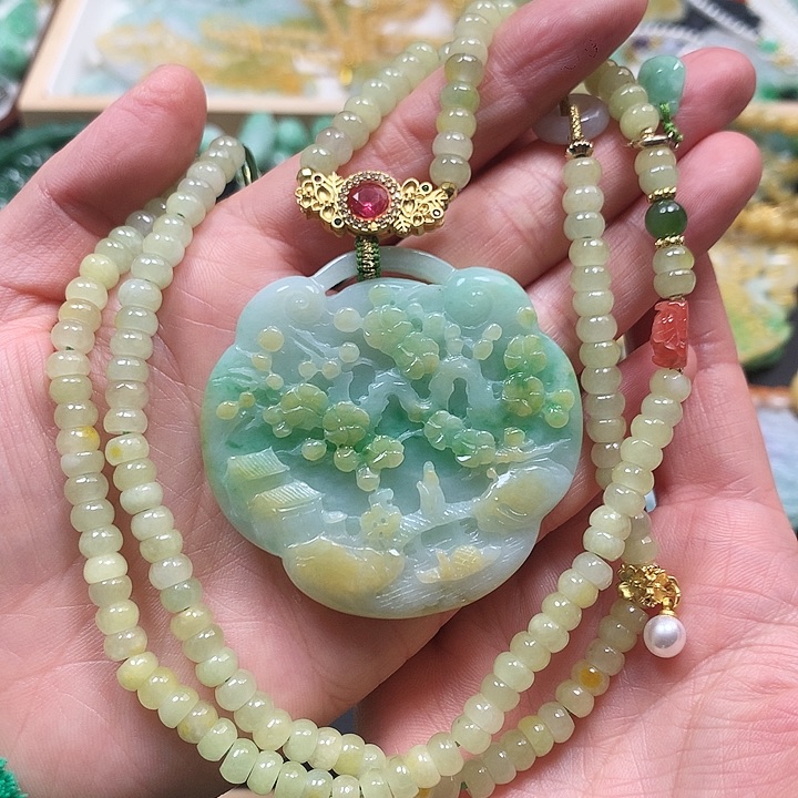 翡翠颈饰未镶嵌吊坠