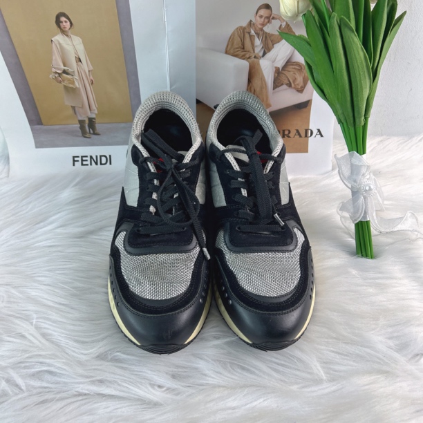 95新 Givenchy/纪梵希 纪梵希拼色休闲鞋40码