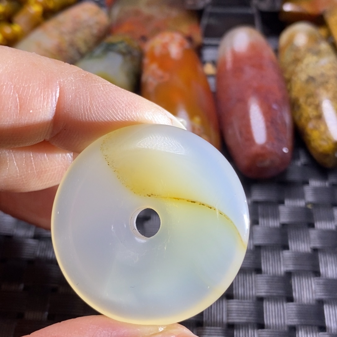 玛瑙/玉髓颈饰未镶嵌