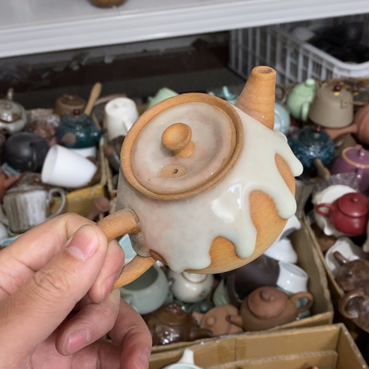 陶瓷艺术品及陶瓷壶