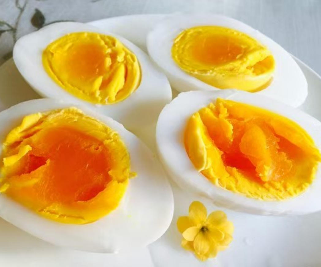 12枚农家散养新鲜土鹅蛋初产蛋（单枚重1.8两-2.0两）儿童孕妇放心