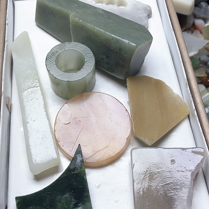 和田玉（糖玉）和田玉边角料未镶嵌晴*