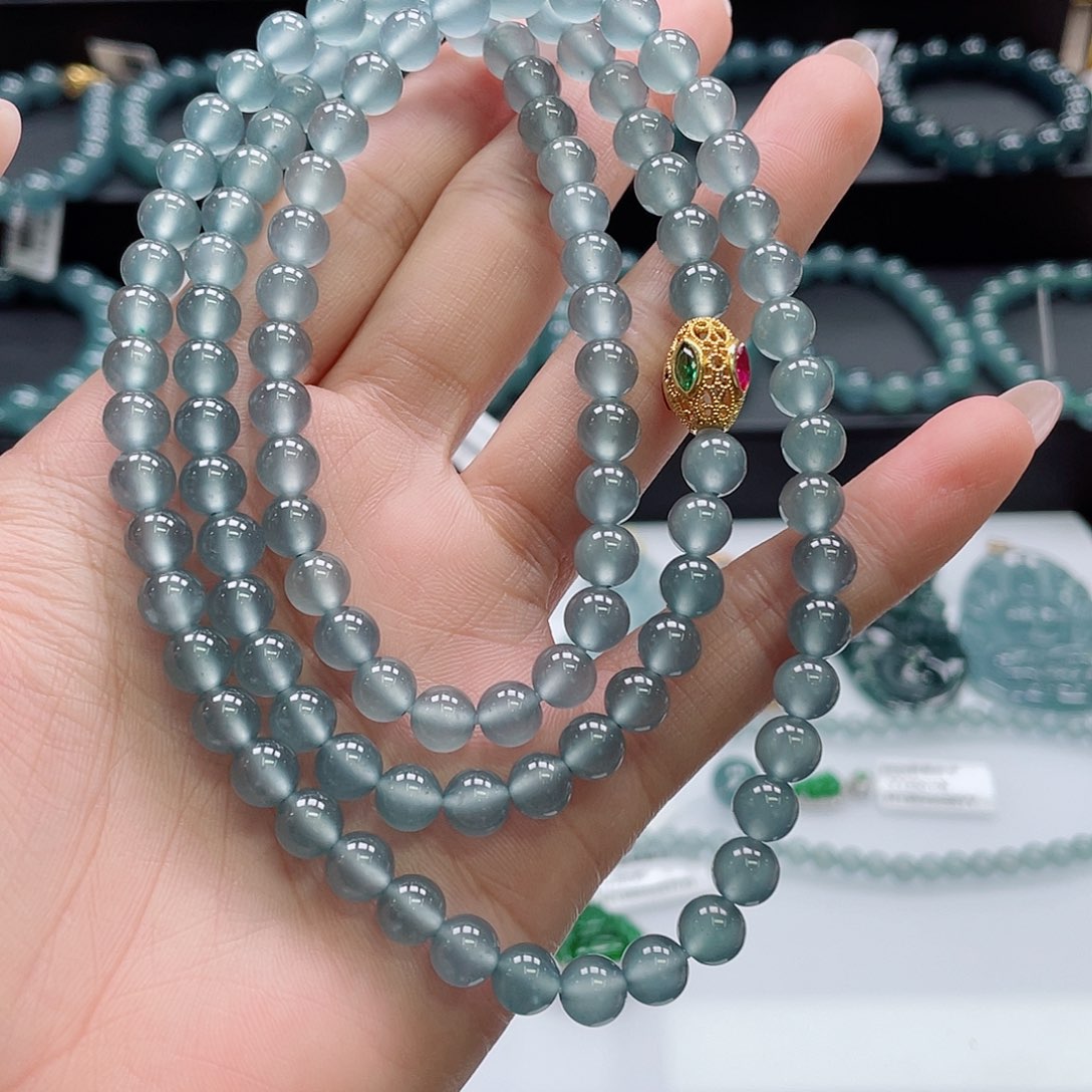 翡翠18K金镶嵌颈饰卡6.5