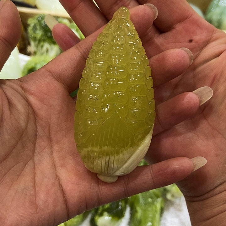 蛇纹石玉手把件合金黑***湖