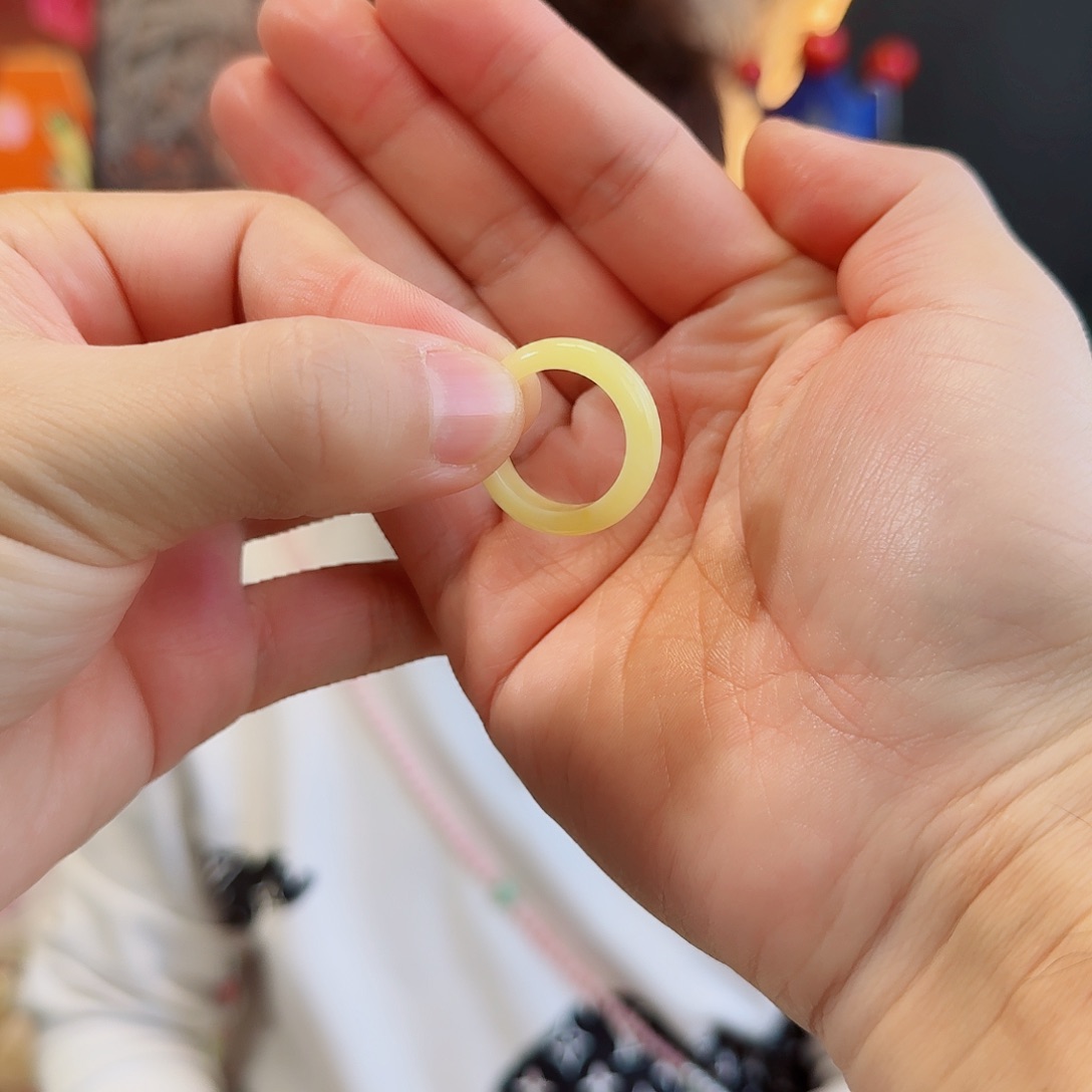 琥珀未镶嵌戒指精致