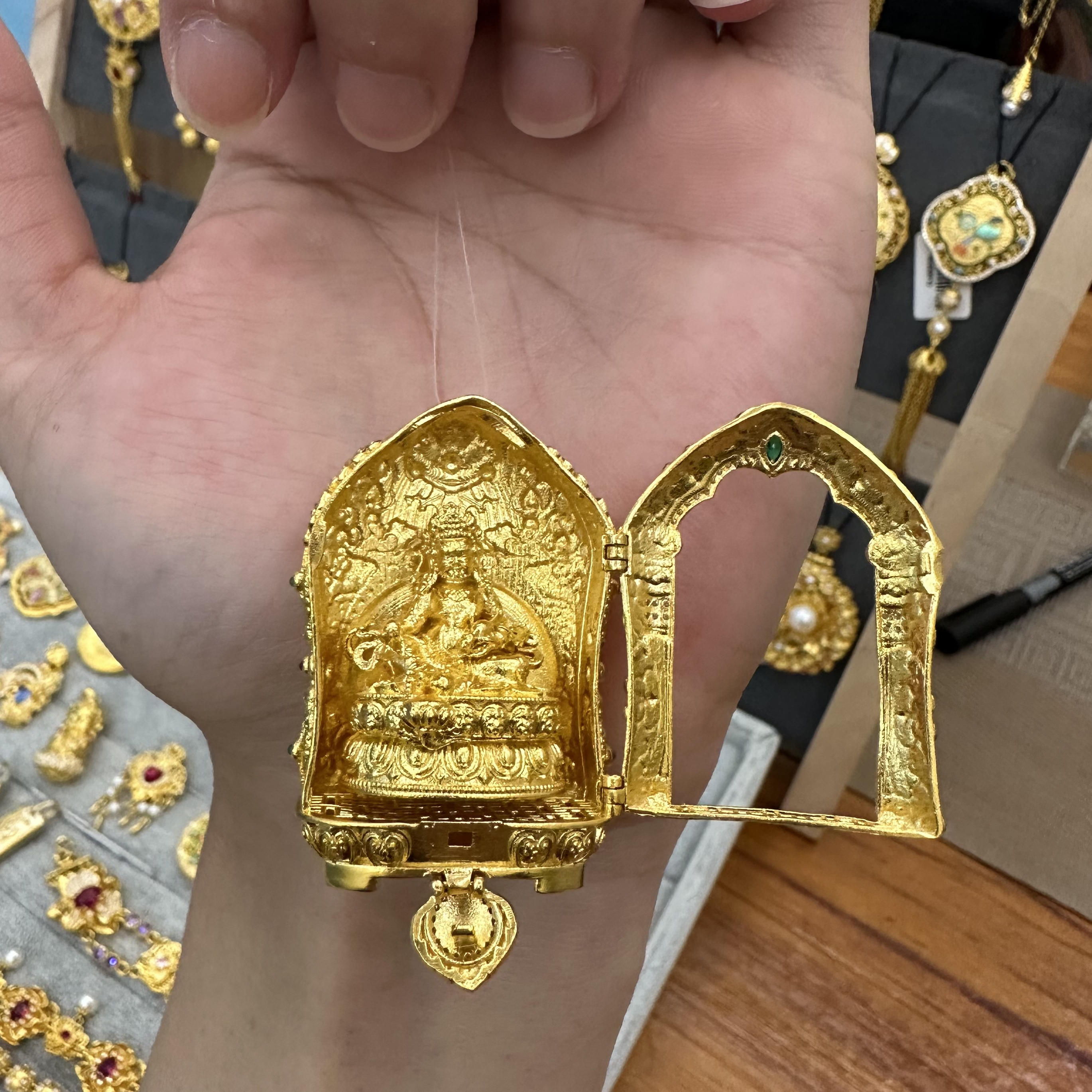 足金999镶嵌开盖黄财神