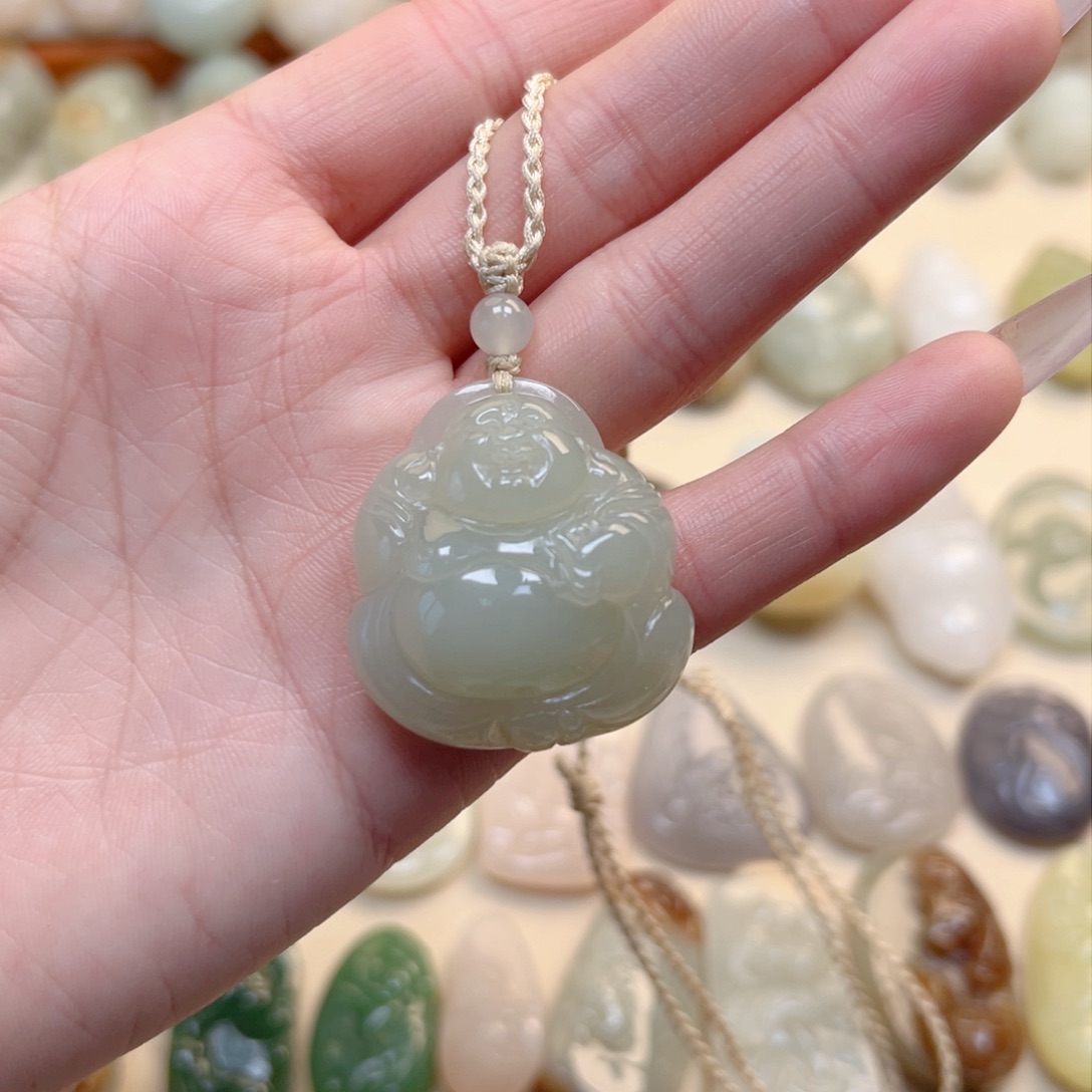 和田玉颈饰未镶嵌