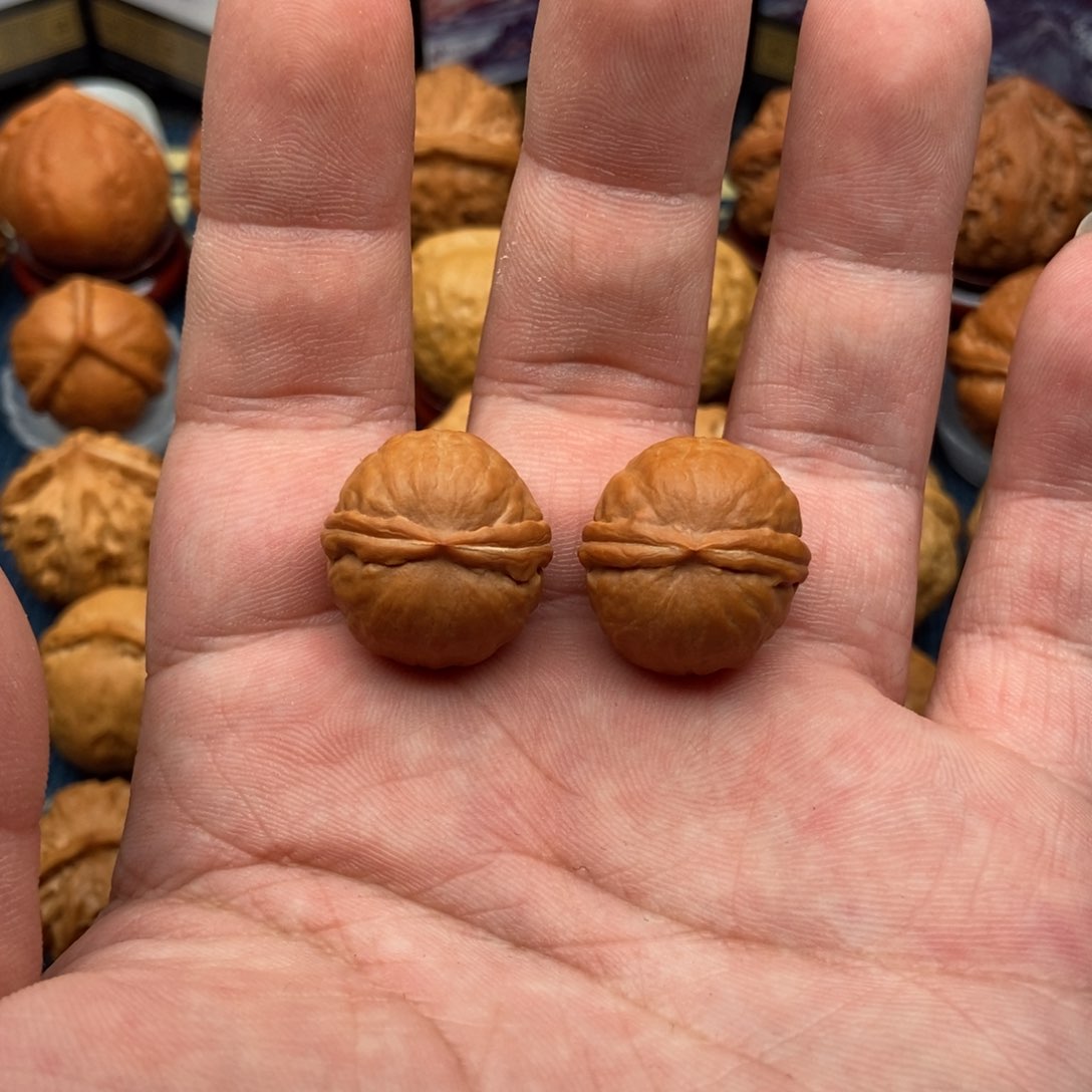 文玩核桃把件红豆