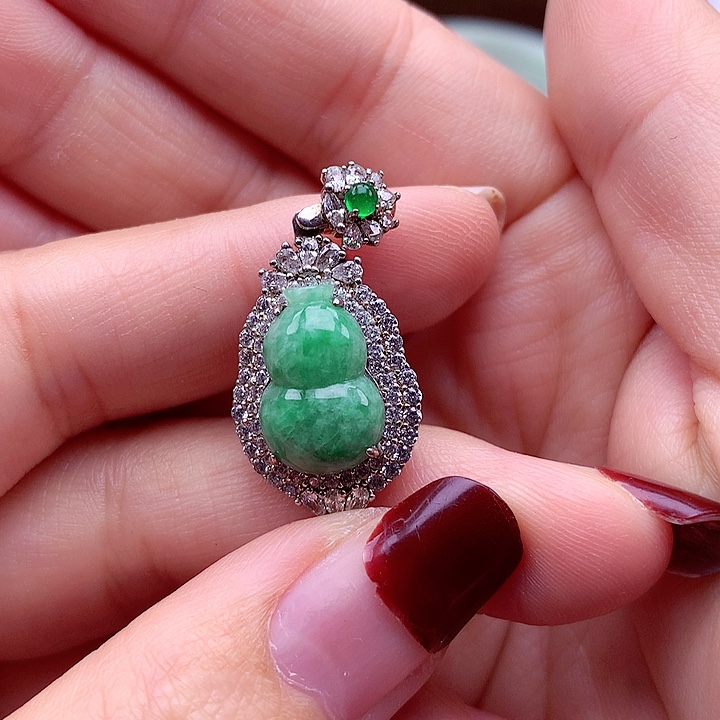 翡翠颈饰银S925镶嵌翡翠