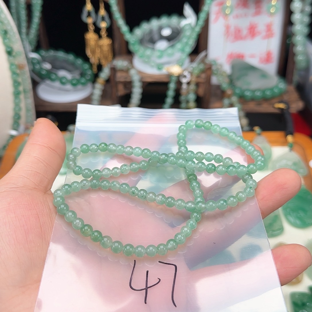 石英质玉项链未镶嵌