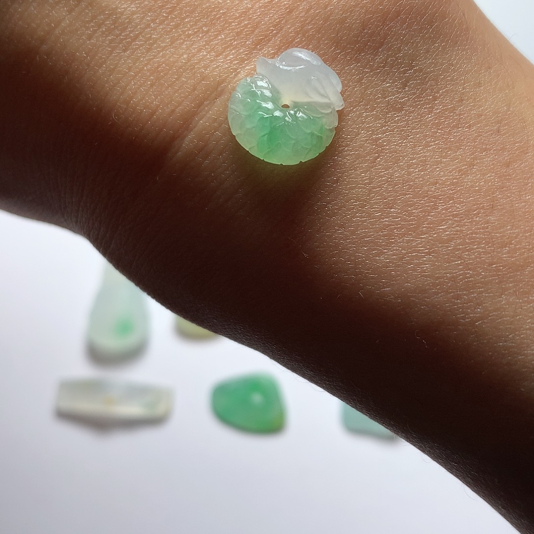 定制翡翠未镶嵌缅甸翡翠A货龙扣