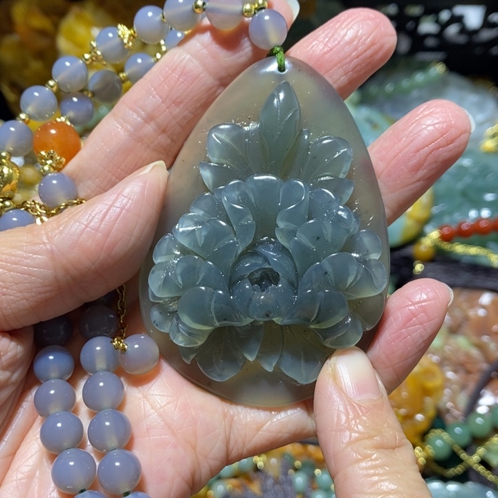 岫玉未镶嵌岫玉吊坠