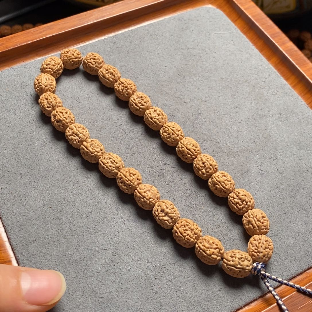 x***l金刚菩提吊坠C1头货一代龙手持