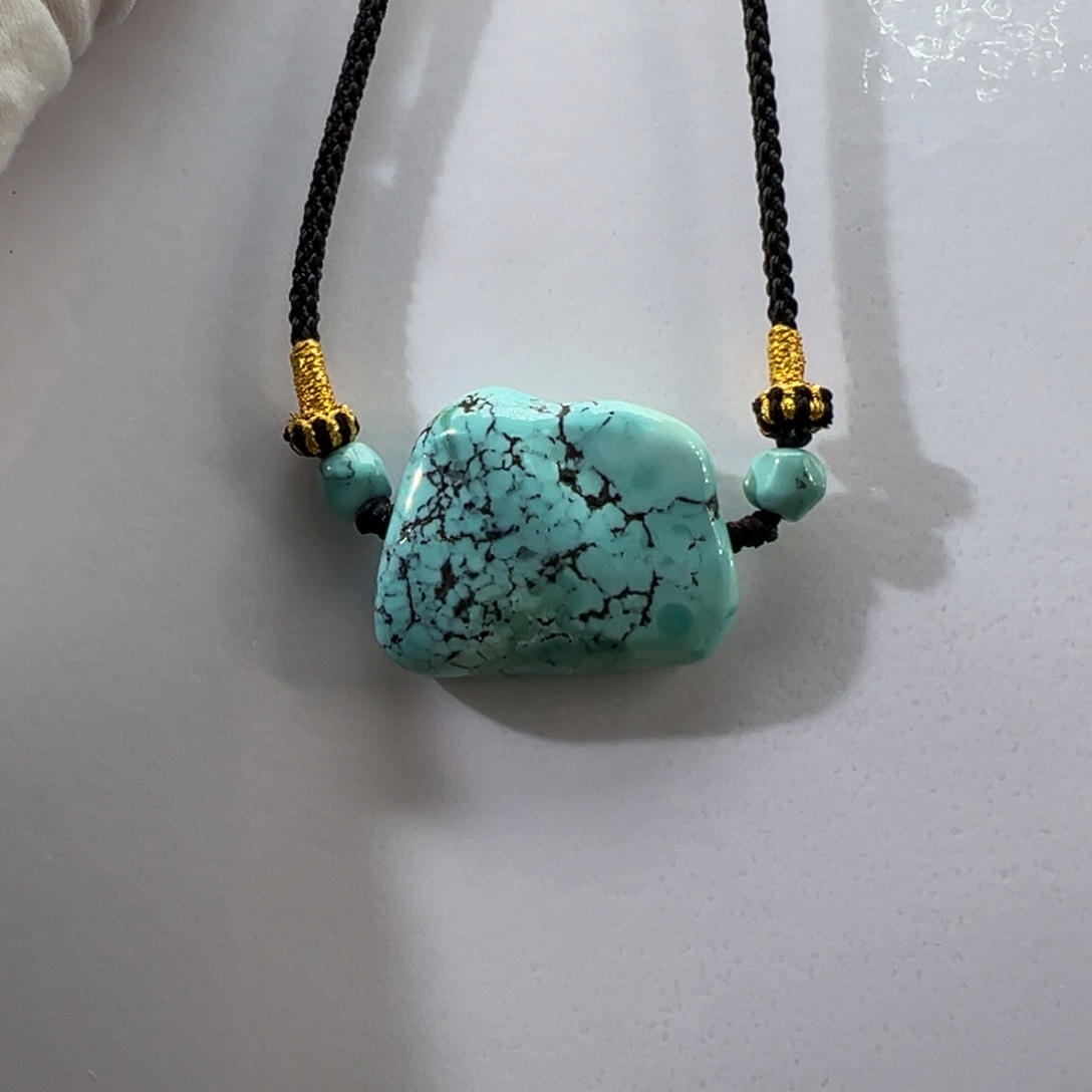 绿松石未镶嵌挂件