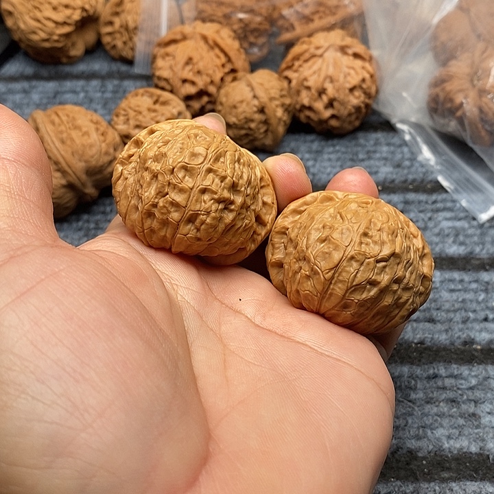 孺***牛文玩核桃把件全品南瓜墩44