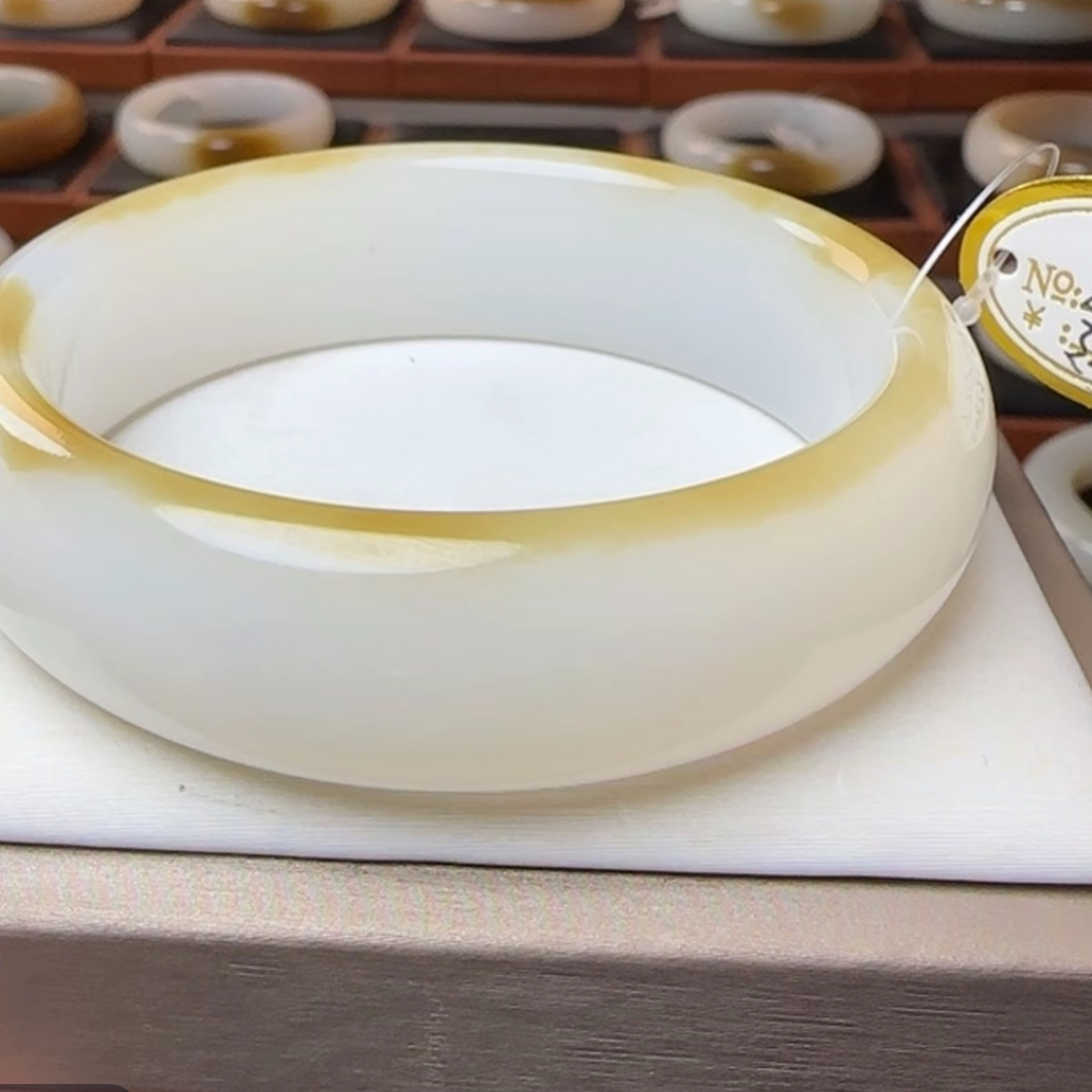 精品和田玉特色奶盖糖白收藏品