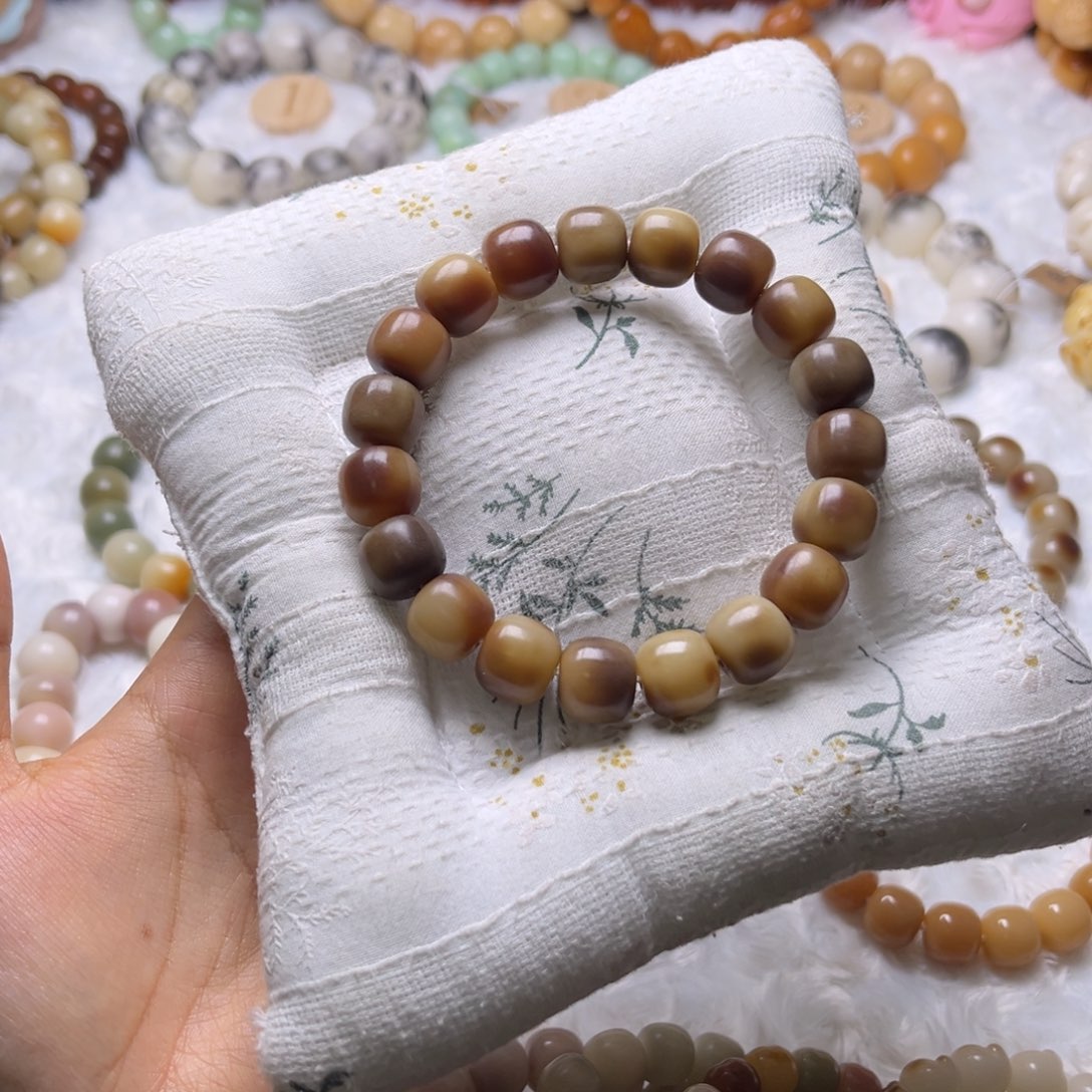 菩提根/象牙果把件火烧云默认微瑕卡13干磨