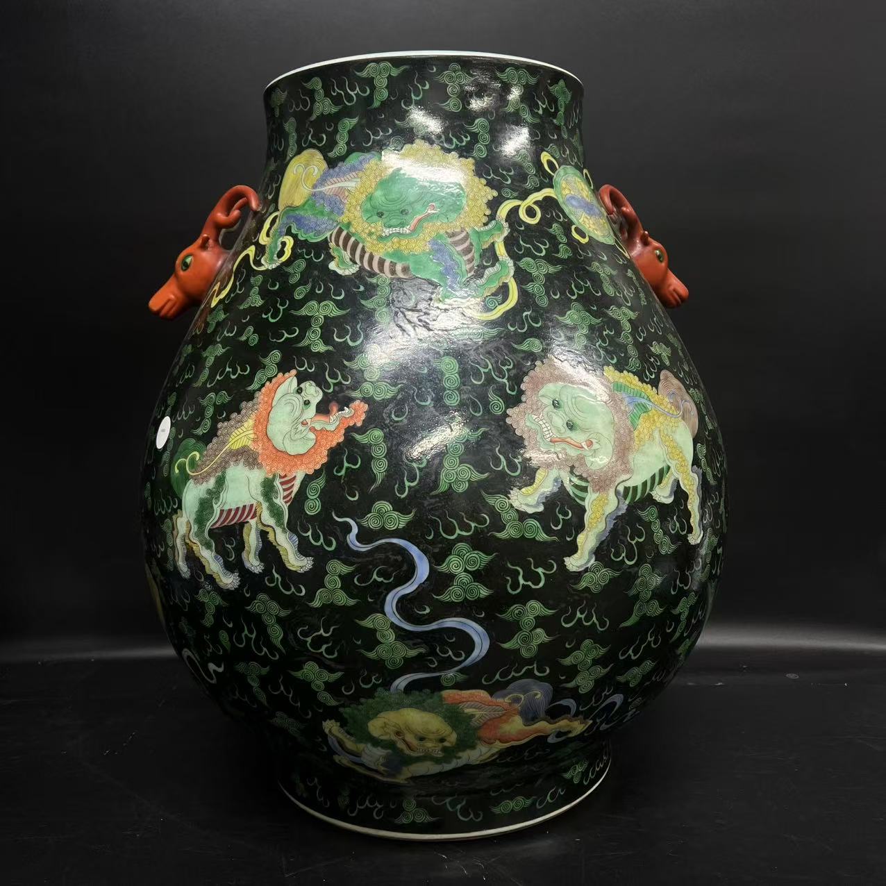 墨彩狮子滚绣球双耳鹿桶尊