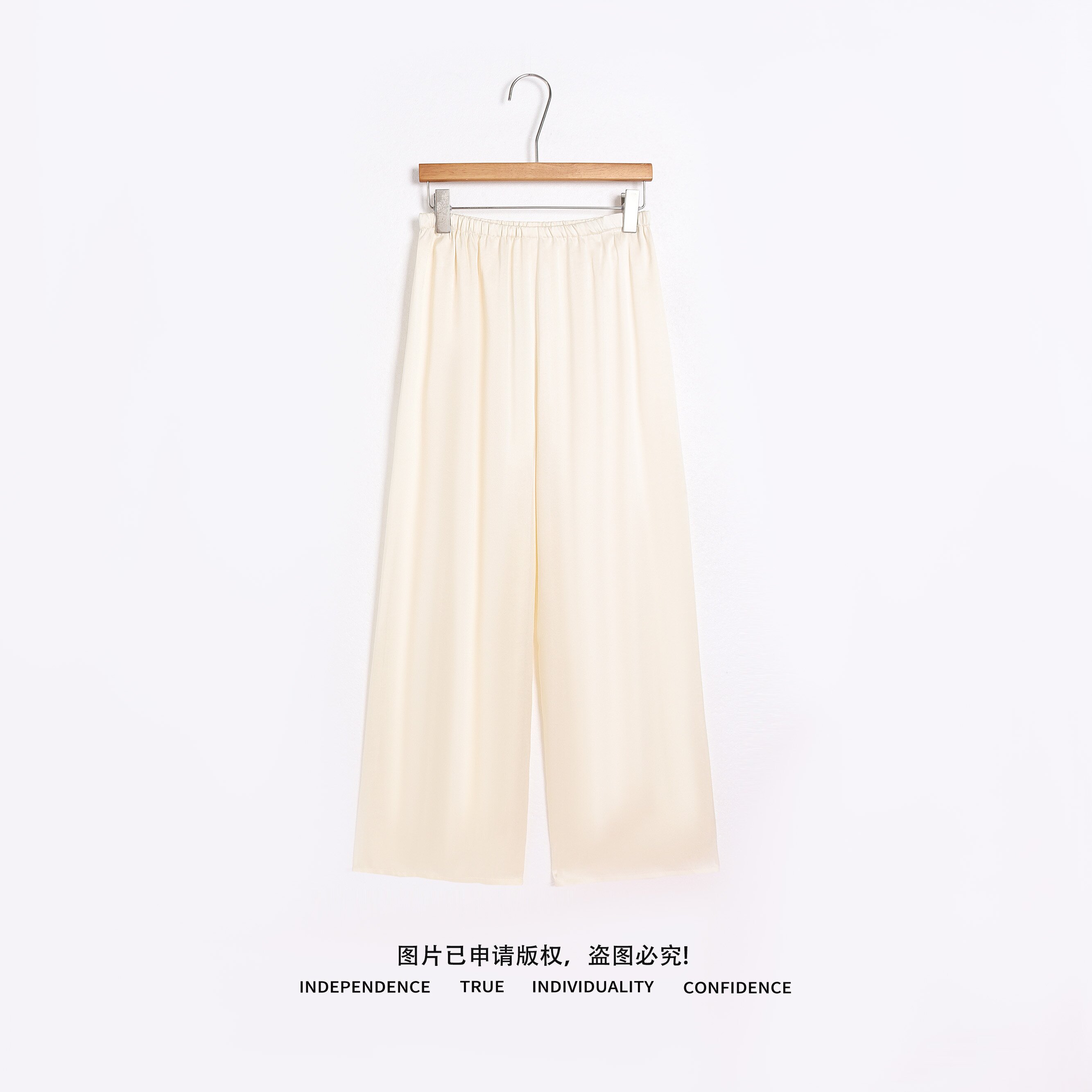 温温清版【观辞】欧若风时尚慵懒风显瘦休闲裤子女夏季 443703