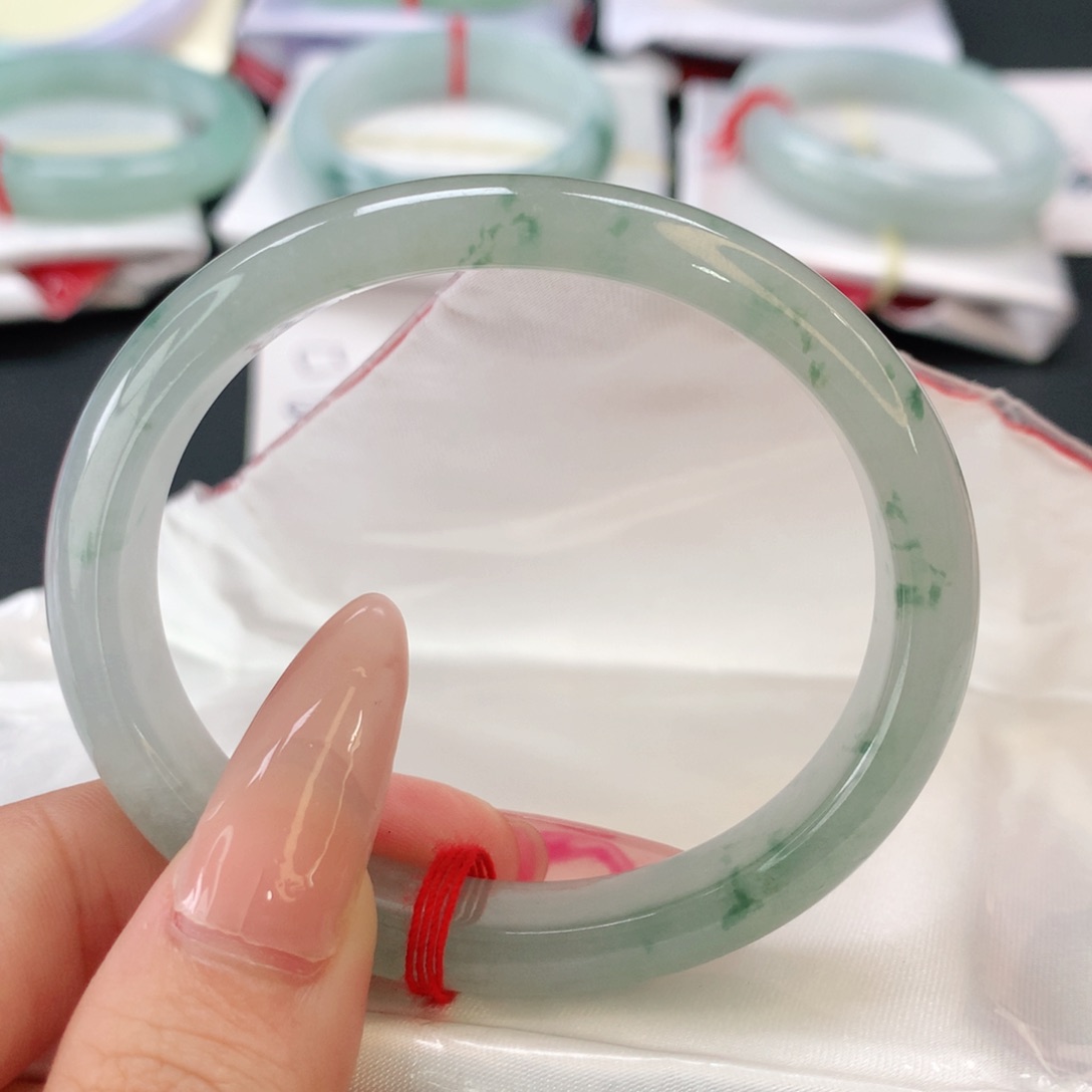 翡翠手镯未镶嵌翡翠手镯54