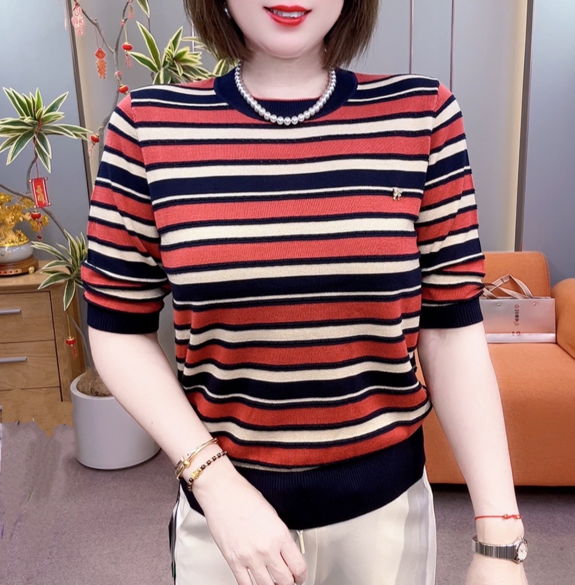 （宠粉款）高档时尚减龄圆领天丝条纹衫260532