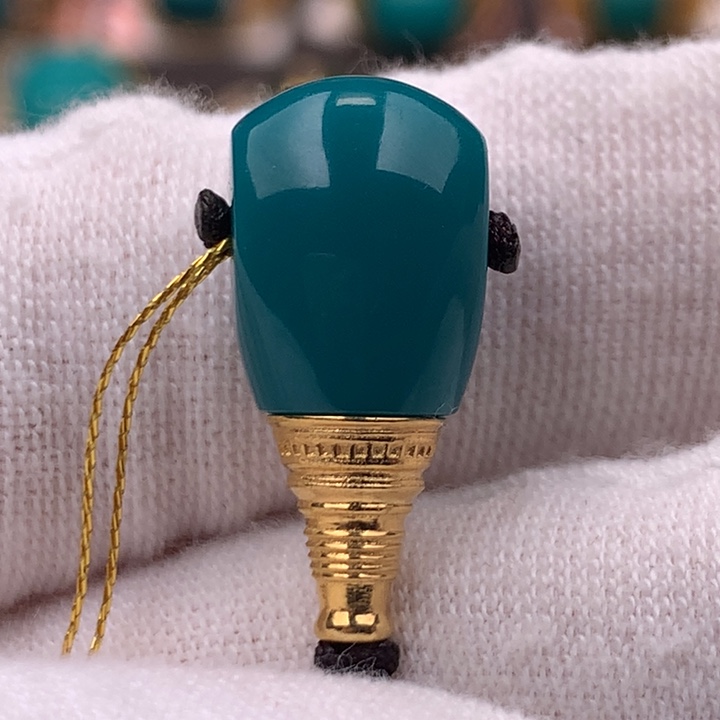 绿松石车挂18K金镶嵌