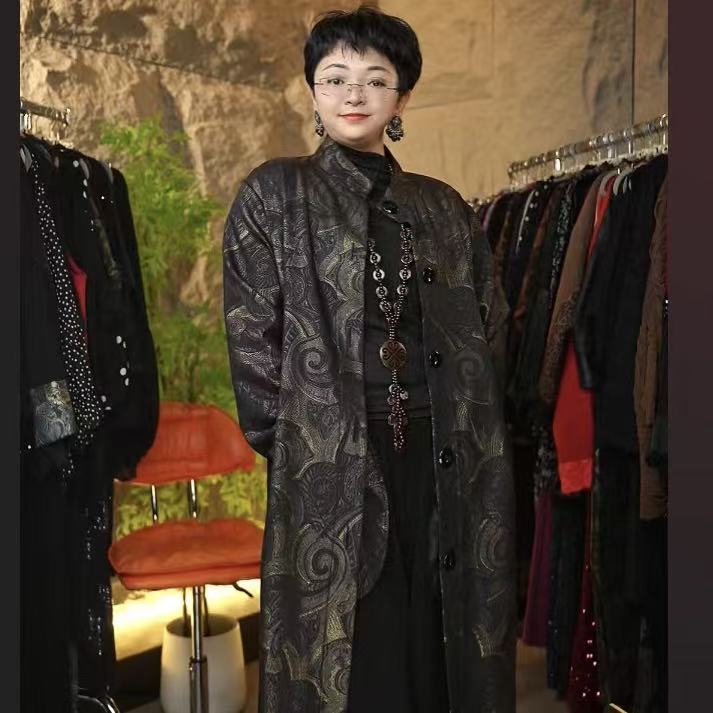 168#1799-黑色提花立领长款外套-F/时尚高级百搭