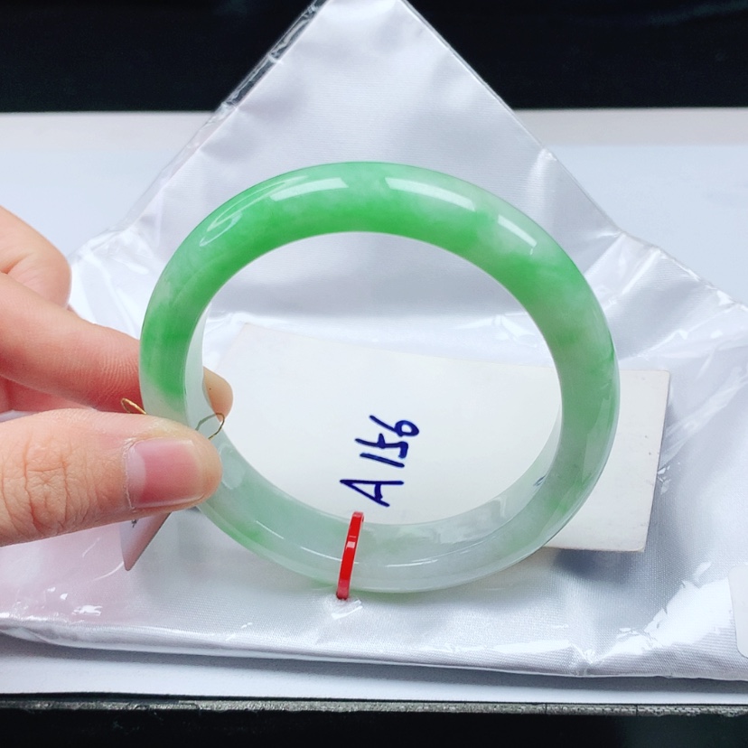 【闪购商品】翡翠手镯未镶嵌天然缅甸a货手镯55+