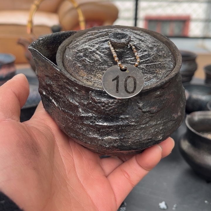 空*荥经黑砂10号高品手抓1只