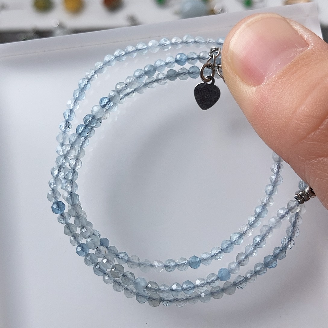 子***柠翡翠未镶嵌颈饰开心