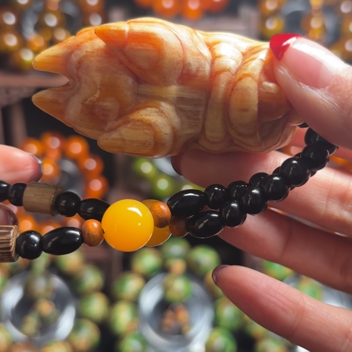 琥珀木手把件抓钱耙 猪爪