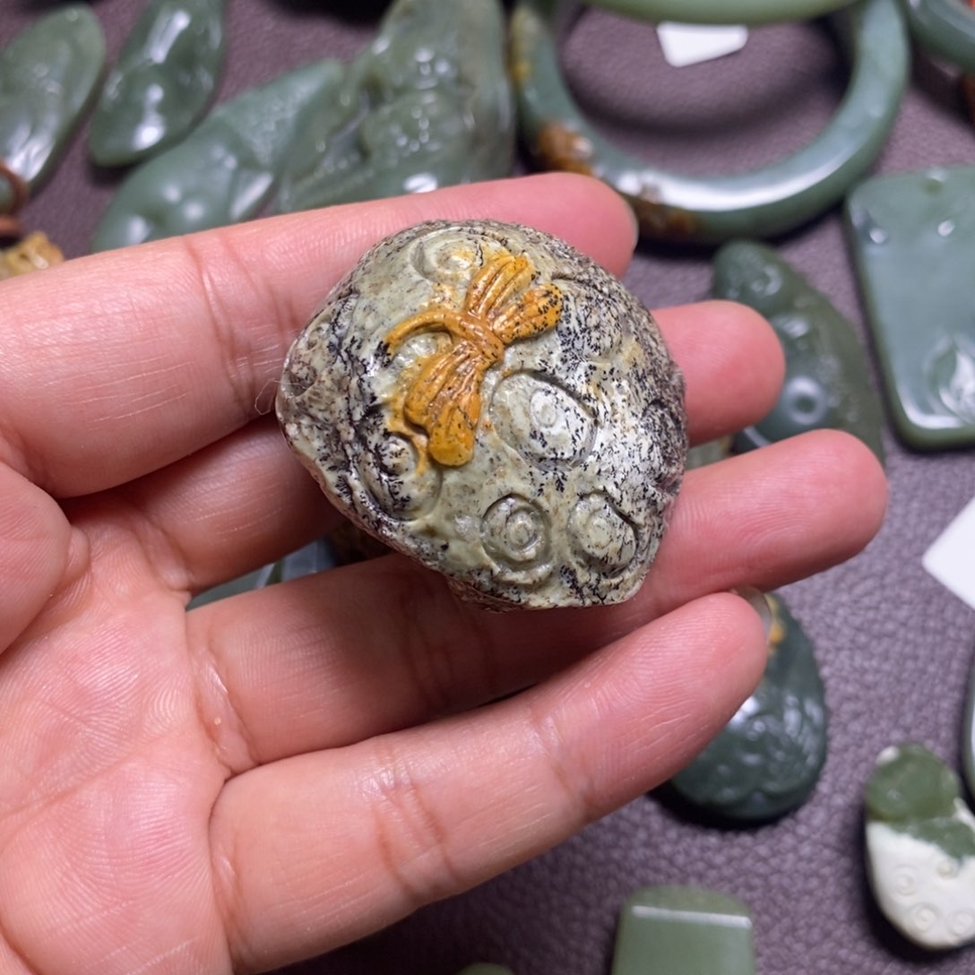 岫岩河磨玉（透闪石质玉）无未镶嵌