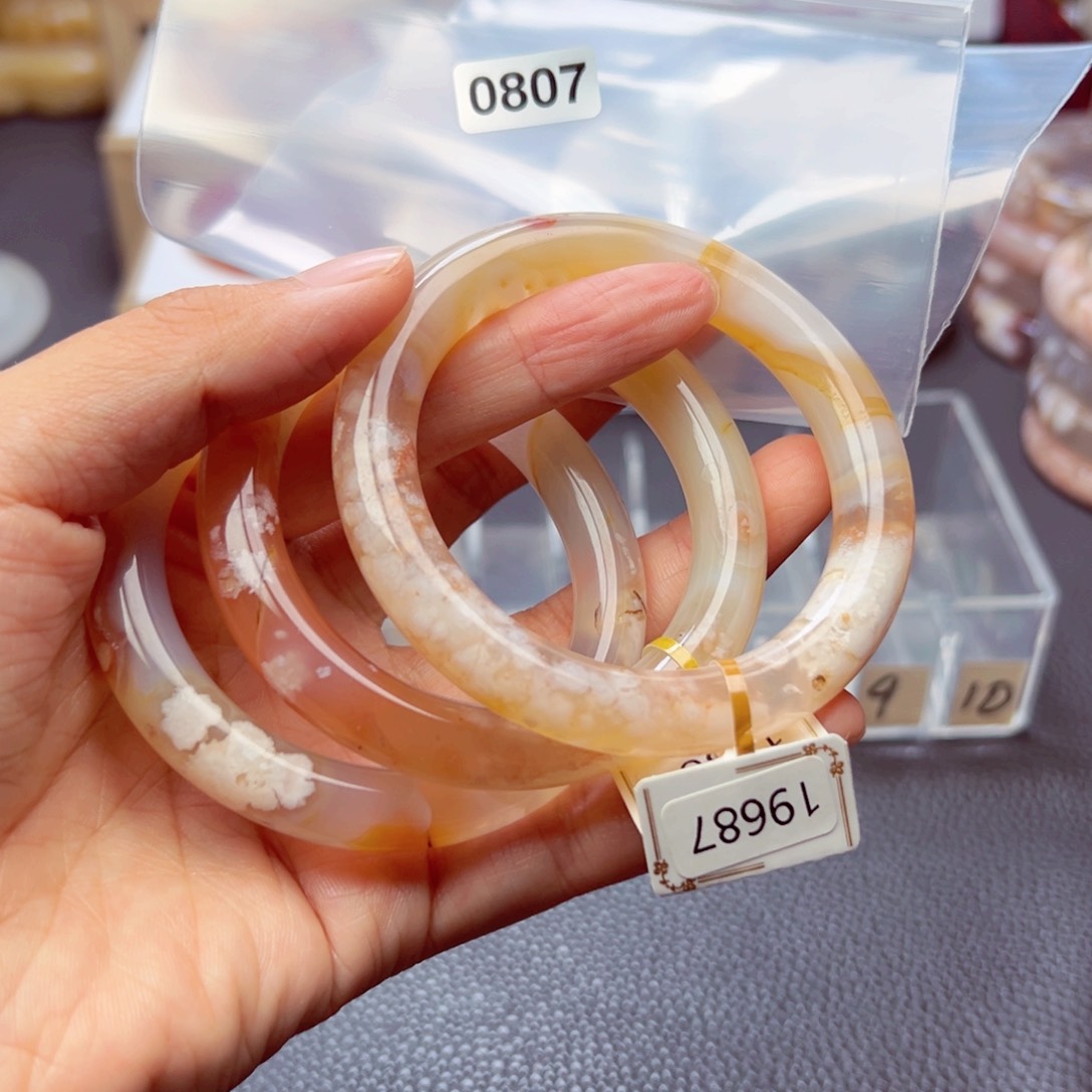 玛瑙/玉髓手镯未镶嵌李*雯