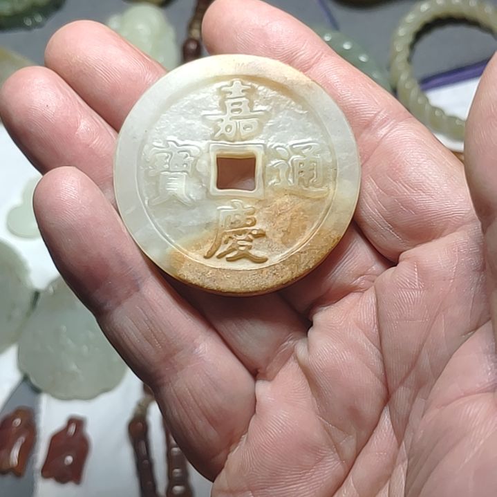 和田玉（糖玉）颈饰未镶嵌玩