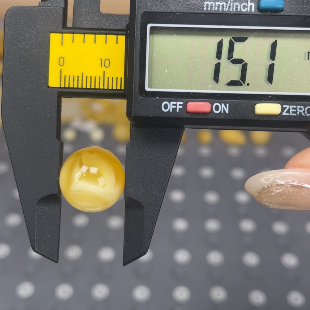 琥珀未镶嵌裸石95