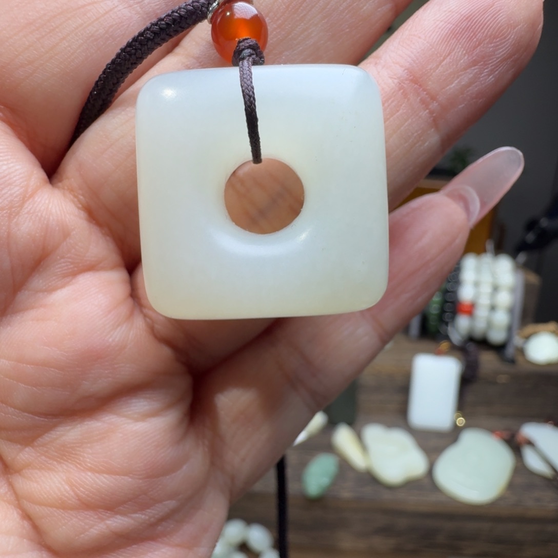 和田玉手串未镶嵌