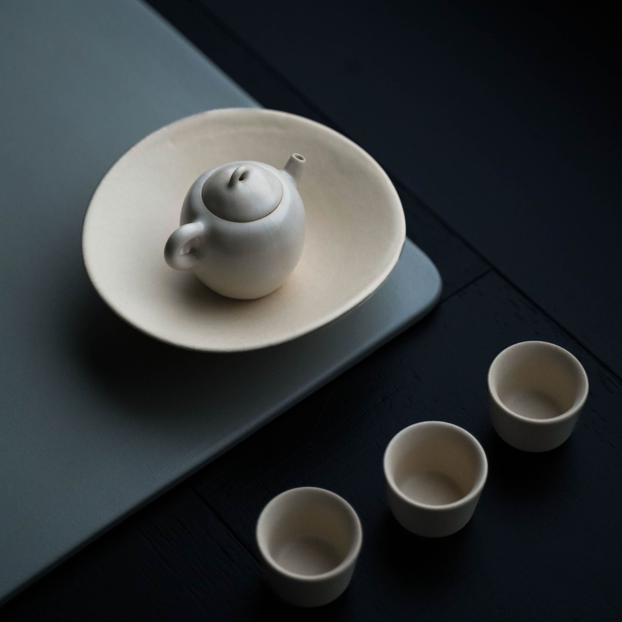 陶泥粉引开片茶盘 可养壶承 茶托 14cm