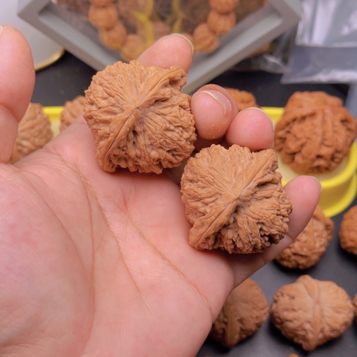 文玩核桃把件p****.44全品三角疆
