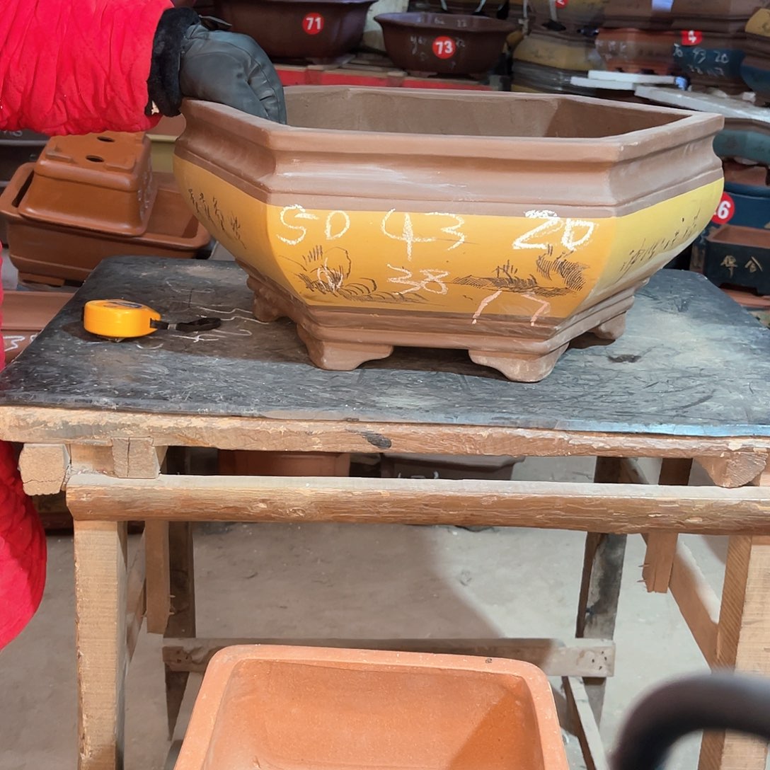 紫砂花盆大六方盆一个