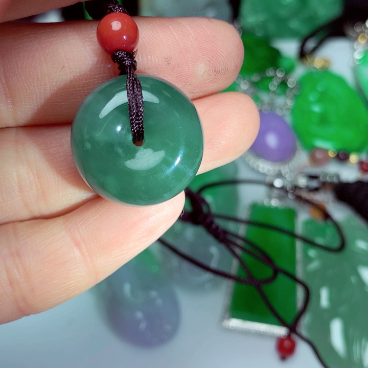 翡翠吊坠(不含链)未镶嵌